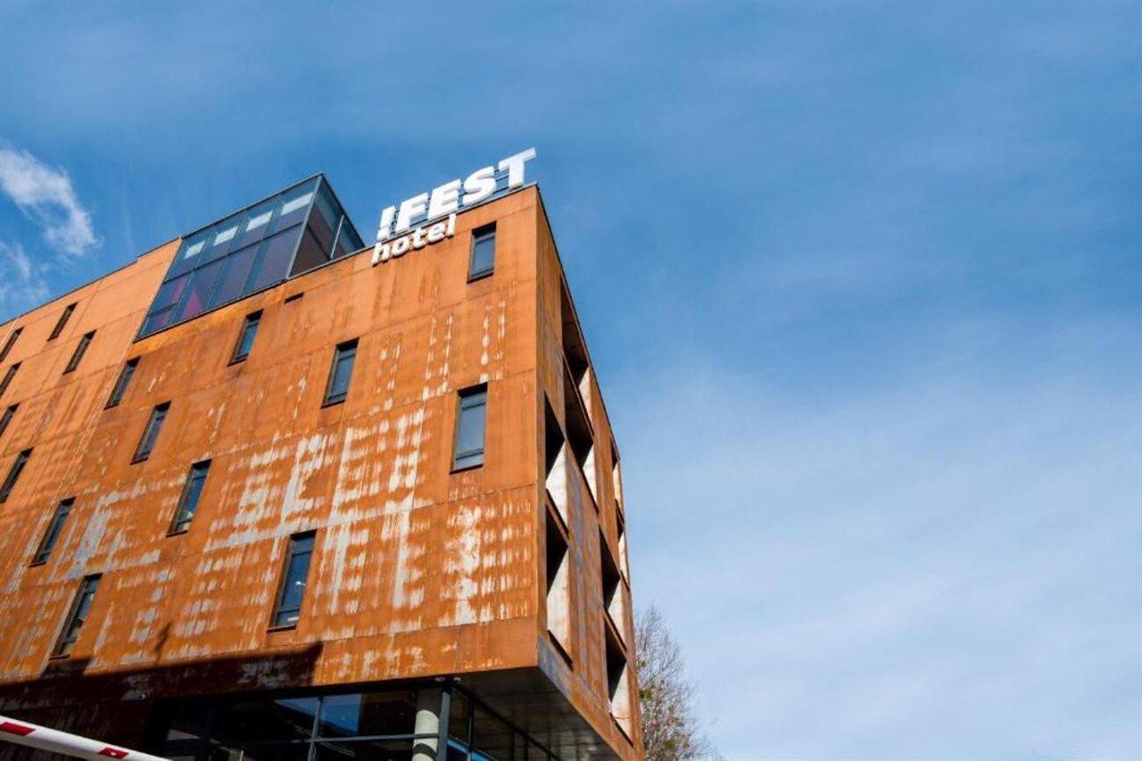 !Fest Hotel Lviv Exterior foto