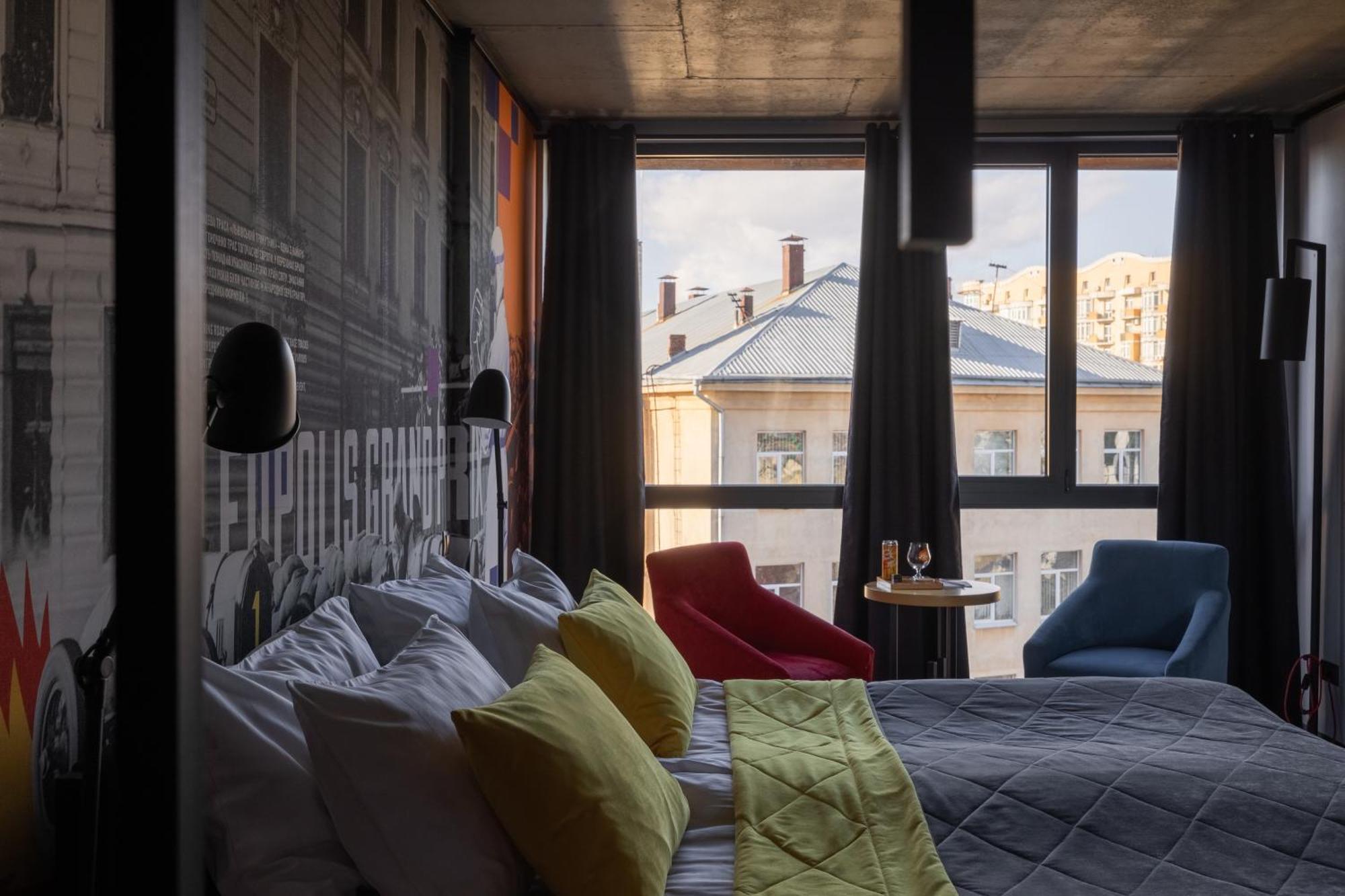 !Fest Hotel Lviv Exterior foto